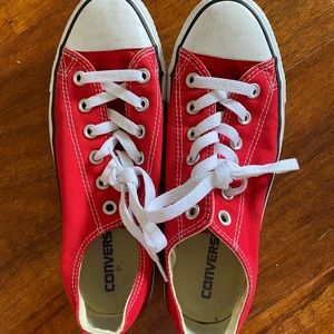 Converse Tennis Shoes